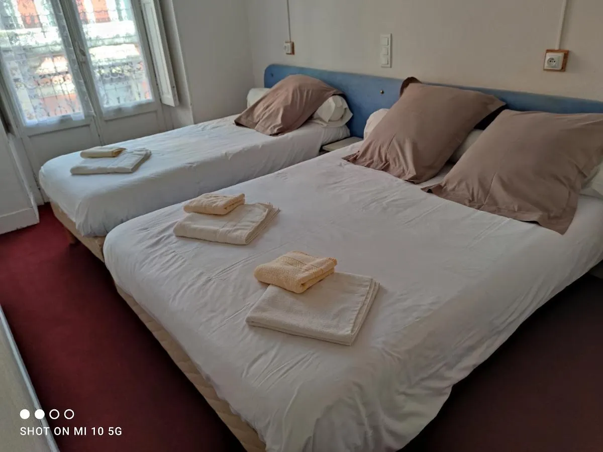 Hotel Du Rocher ルルド 2*,  フランス